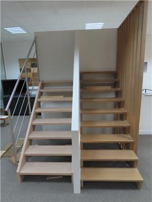 vergelijk houten trappen in onze toonzaal
